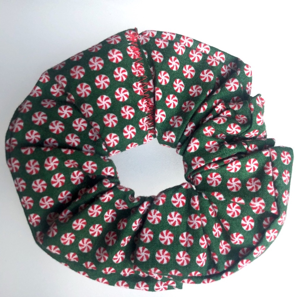 LAST CALL🆕Christmas Peppermint Scrunchie